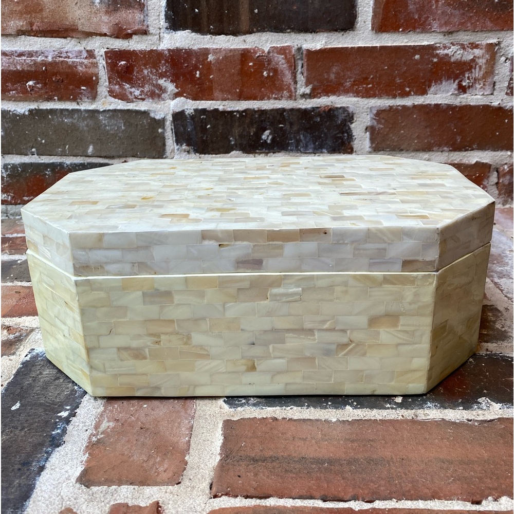 Z Galleria Box: Isla Shell Mosaic